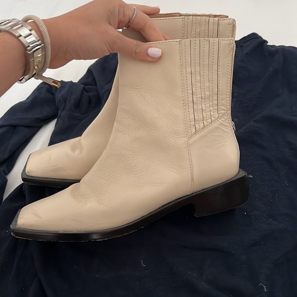 Guily Chelsea Boot Schutz square toe boot - Picture 7 of 7